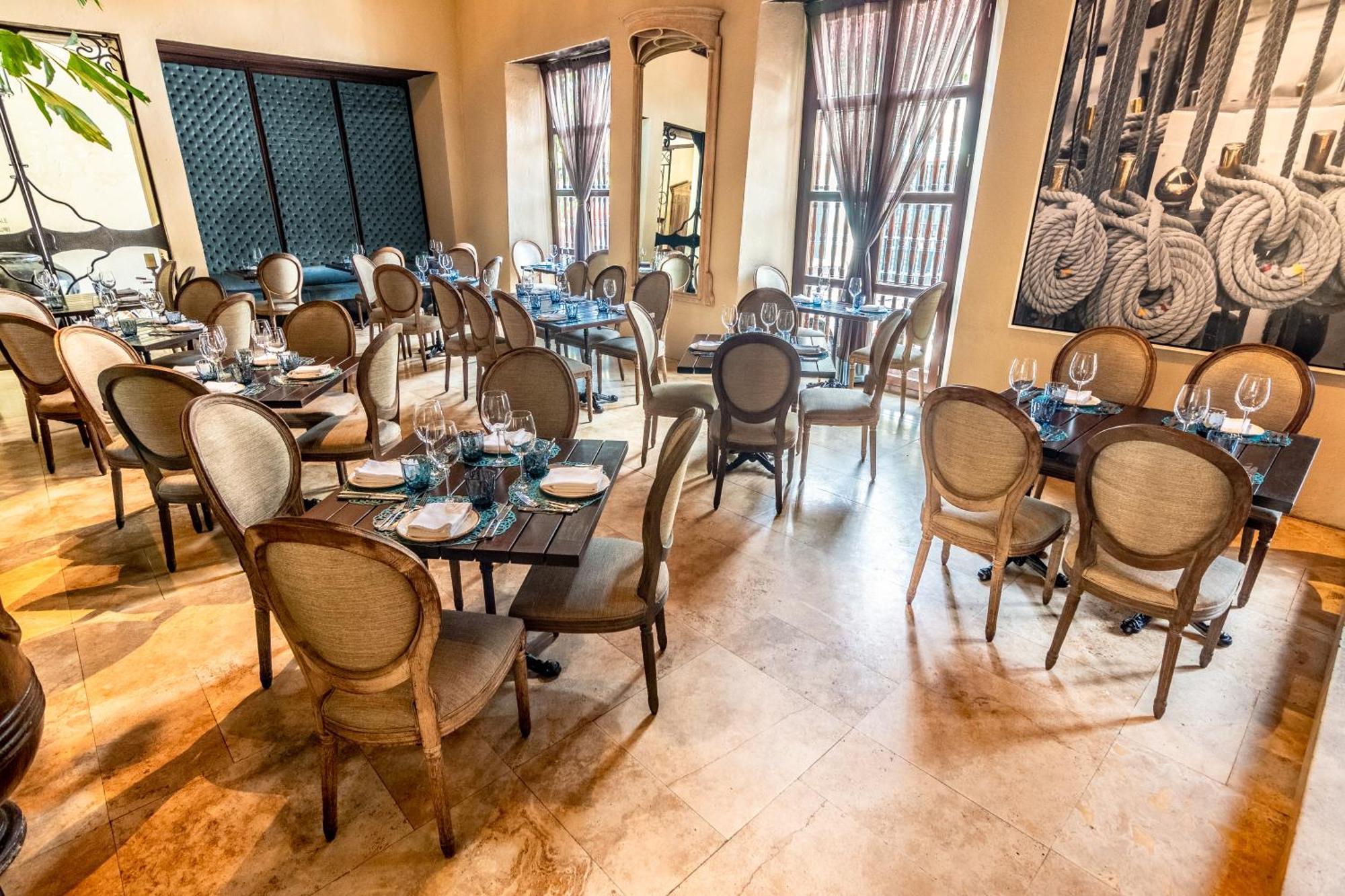 Bastion Luxury Hotel