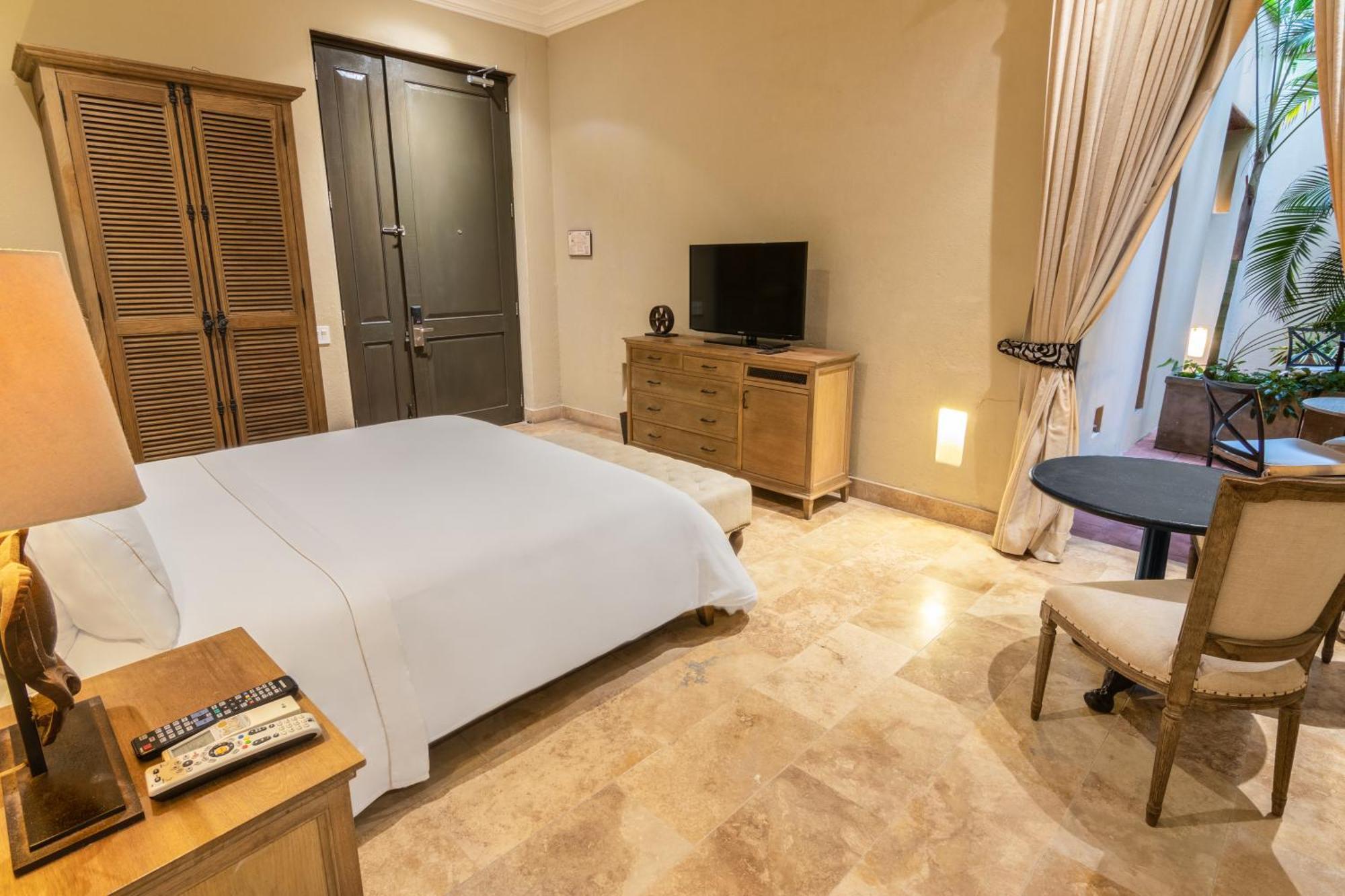 Bastion Luxury 5*
